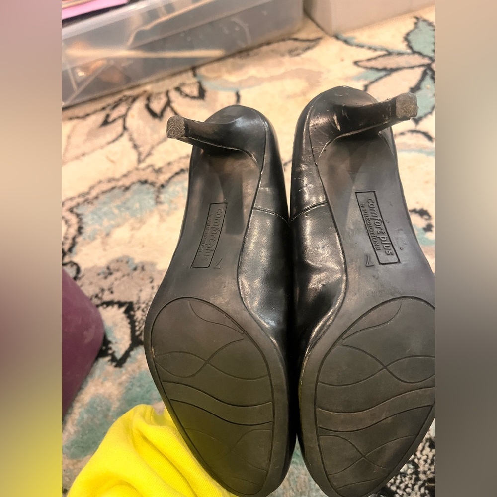 Comfort Plus by Predictions Black Heels Sz 7 - Picture 2 of 6